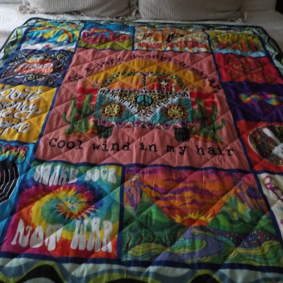 NEW Quilted Throw - Picture 3 of 7